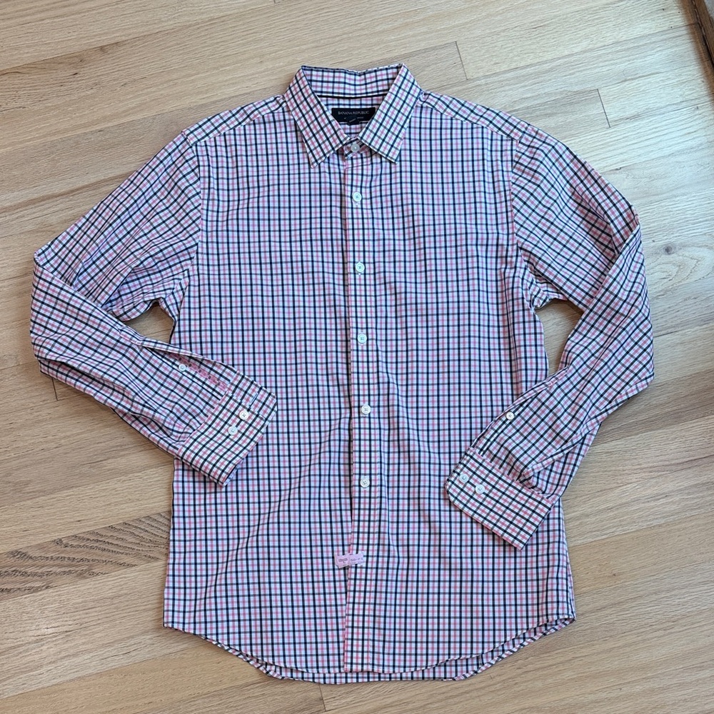 Banana Republic Men's Checkered Shirt - Red and Blue